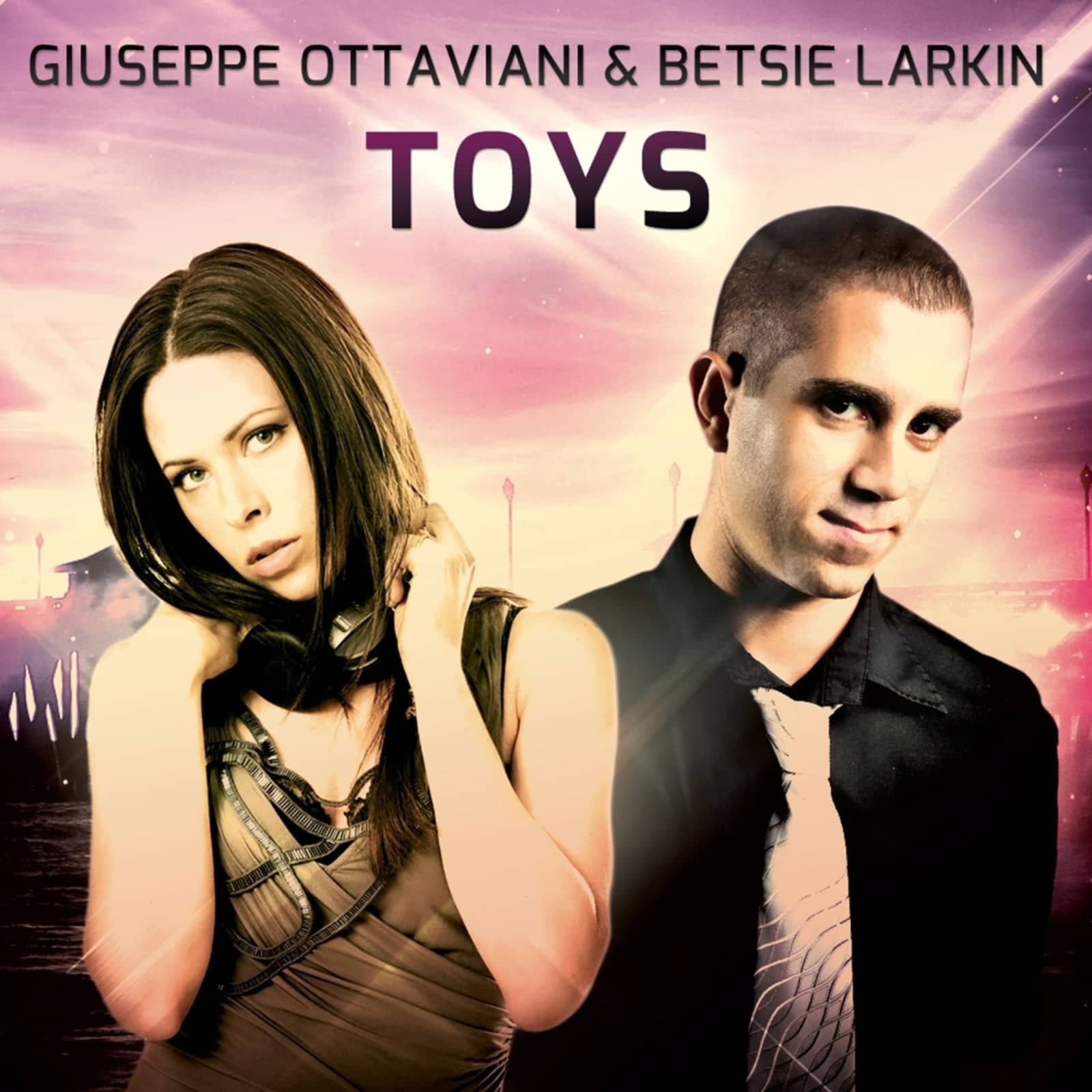 Giuseppe Ottaviani & Betsie Larkin — Toys (Rock It Mix)