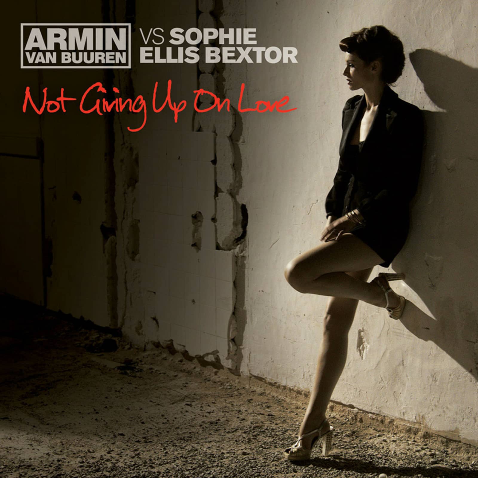 Armin Van Buuren Feat. Sophie Ellis-Bextor — Not Giving Up On Love (Radio Edit)