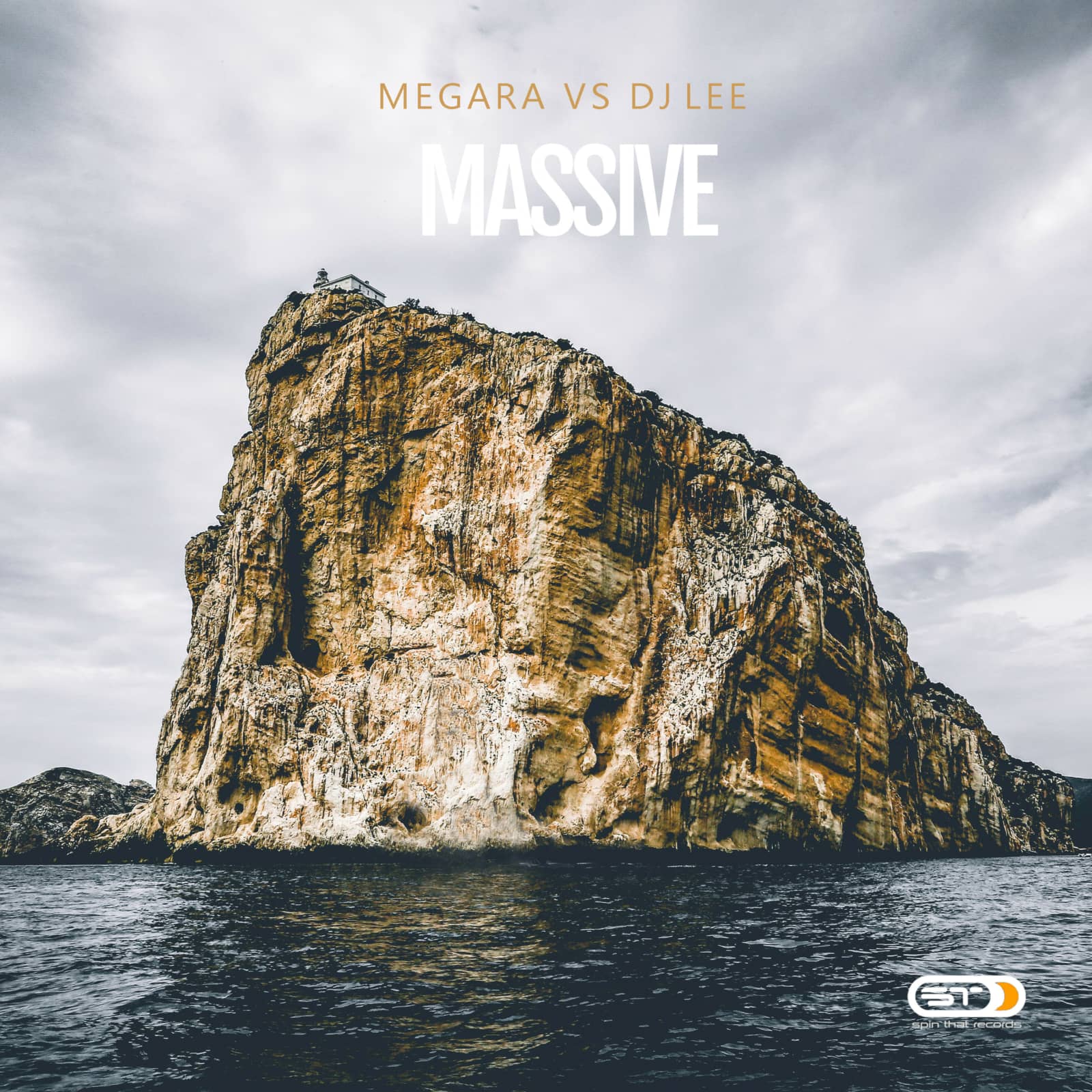 Megara vs. DJ Lee — Massive (Extended) (FT 93 Edit)