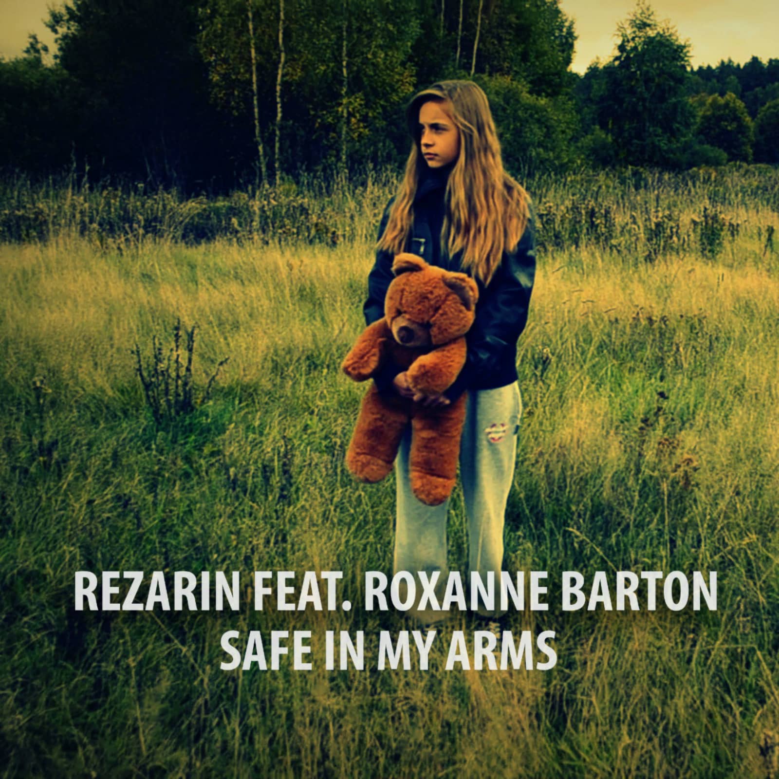 REZarin Feat. Roxanne Barton — Safe In My Arms (Radio Mix)